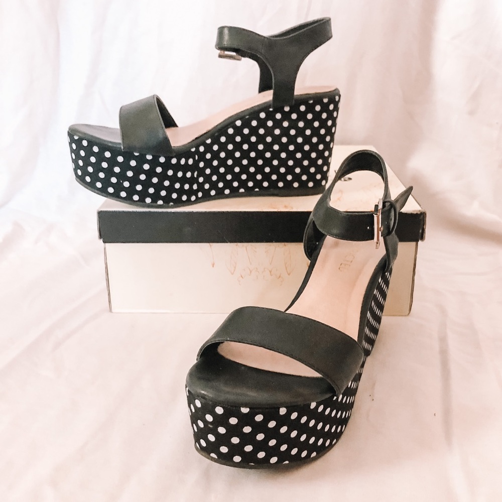 Polka-dot Platform Sandals
